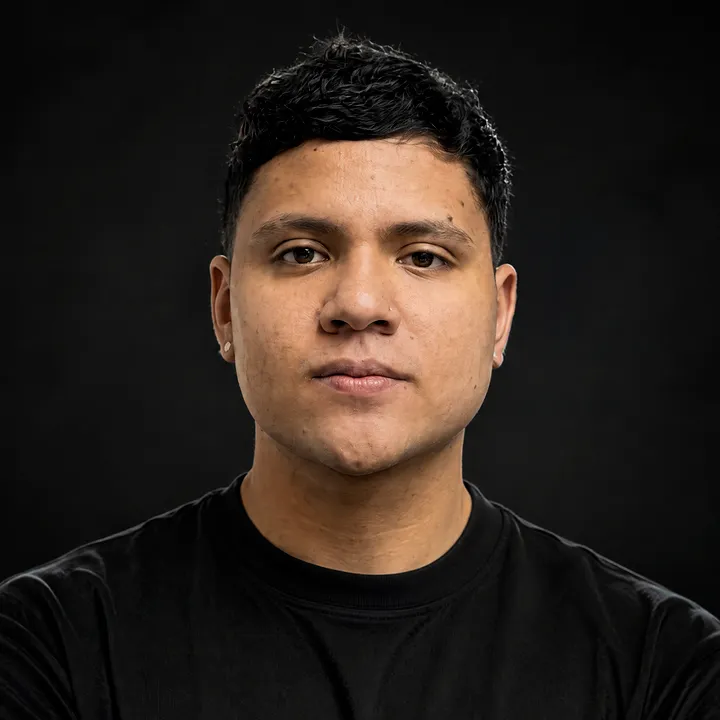 Tomás Pinto, barbero de Optus Barber en Bucaramanga